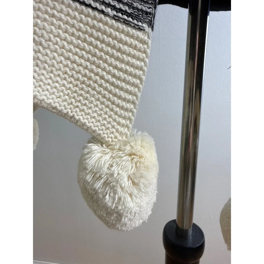 Darzzi knit scarf